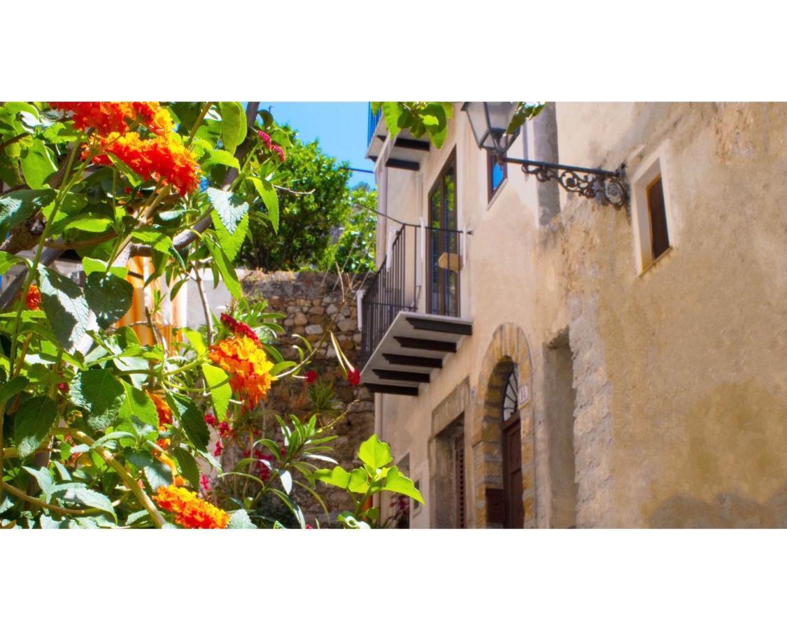 Cortile Osterio XIV Appartement Cefalù Buitenkant foto